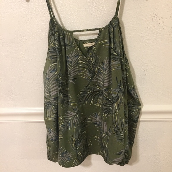 Wet Seal Tops - green leafy wet seal top